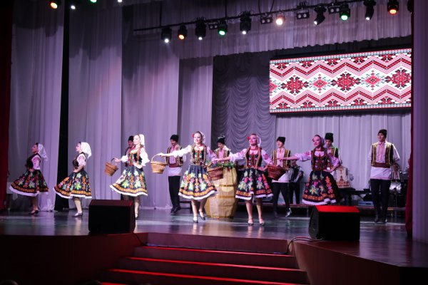 В Бендерах по случаю празднования Дня города прошло торжественное собрание В Бендерах по случаю празднования Дня города прошло торжественное собрание