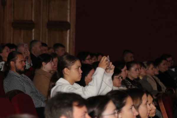 В Бендерах по случаю празднования Дня города прошло торжественное собрание В Бендерах по случаю празднования Дня города прошло торжественное собрание