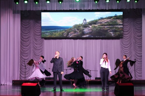 В Бендерах по случаю празднования Дня города прошло торжественное собрание В Бендерах по случаю празднования Дня города прошло торжественное собрание