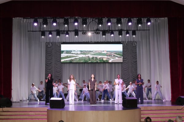 В Бендерах по случаю празднования Дня города прошло торжественное собрание В Бендерах по случаю празднования Дня города прошло торжественное собрание