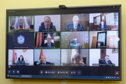 ����� ��������� ������ ������� � ��������� � �����������