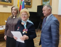 � �������� �������� 40-����� ���������� ������ ���������