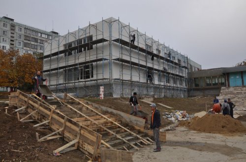 В Бендерах продолжается масштабная реконструкция школ