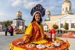 В Александро-Невском парке отметили День народного единства