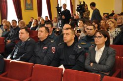 Роман Иванченко провёл расширенное аппаратное совещание с руководителями городских структур
