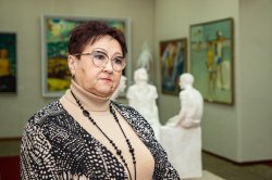 В Бендерах открылась художественная выставка. Главные герои – советская молодёжь
