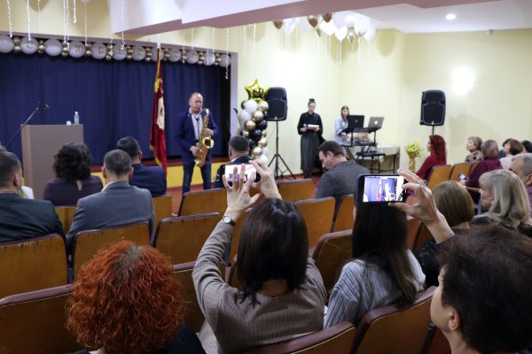 ���������� ������������� ������� 60-������ ������ 